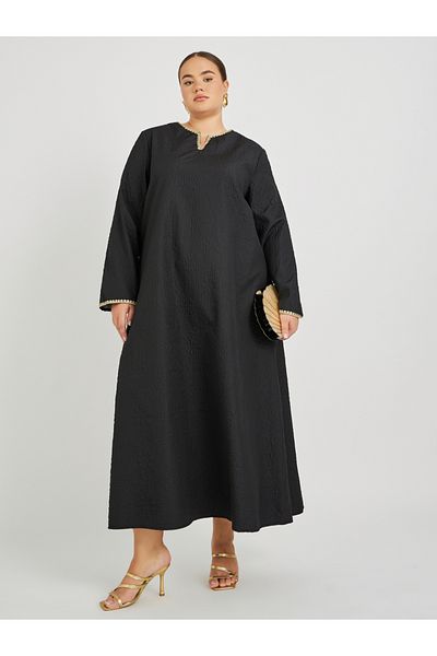 Styli Plus Size Textured Notch Neck Jalabiya with Lace Detail