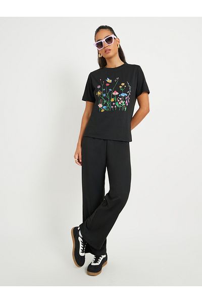 Styli Floral Printed Short Sleeve T-Shirt and Joggers Co-Ords