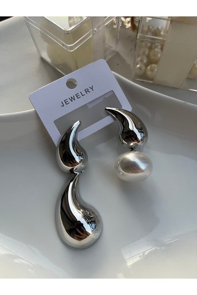 Metal Silver Color Asymmetric Drop Model Pearl Detailed Modern Earrings