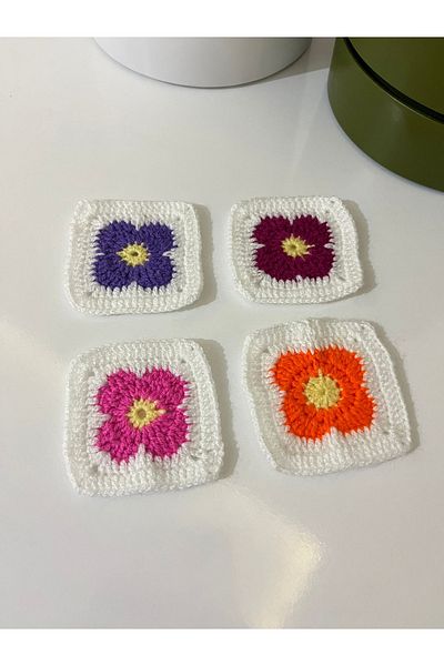 Petek Collection Flower Model Knitted Square Motif 6 cm (Pack of 4)
