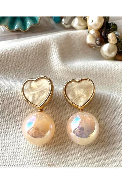 Çelik Heart Earrings with Silvery Ball Detail