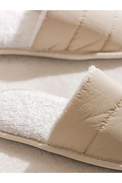 LC Waikiki LCW STEPS Γυναικείες παντόφλες εσωτερικού χώρου με σχέδιο εκρού AS