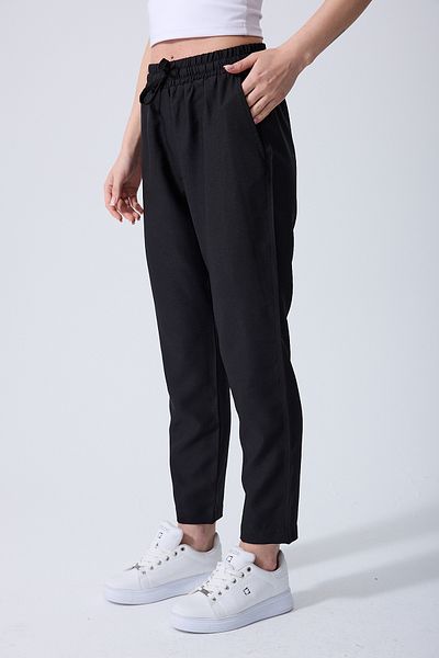 Miss couture Linen Viscose Joggers Double Pocket Relaxed Cut 7/8 Leg Length. Designed for Summer and Spring Months.