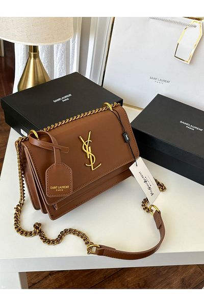 Lou Puffer Toy YSL Shoulder Bag in Quilted Leather YSL Low Puffer Toy Shoulder Bag in Quilted Leather