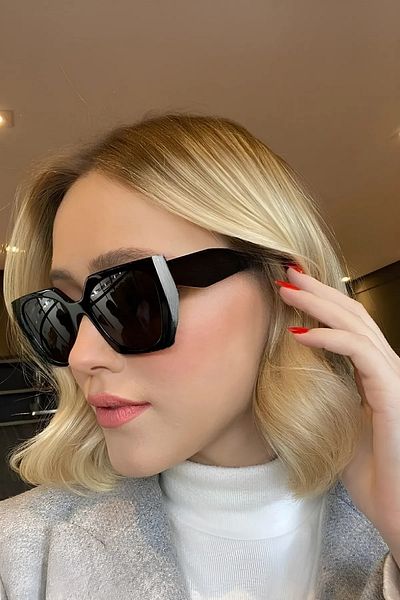 Tonny Black Women's Black Power Frame Oversize Sunglasses