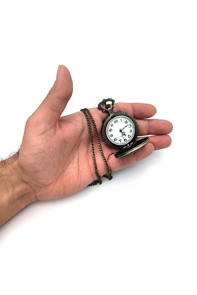 valkyrie Vintage Bronze Pocket Watch with Exquisite Relief Flower Pattern - Retro Gift with Necklace Shackle
