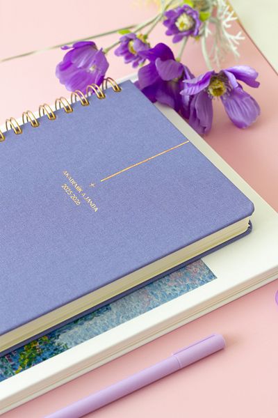 Matt Notebook 2025-2026 Α5 Λινό Ακαδημαϊκό Ατζέντα Σπιράλ 15x21 cm - 17 Μηνιαίο Λιλά