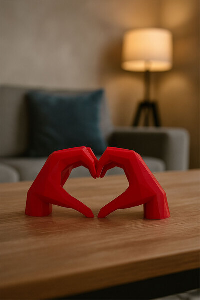 OVERMAX Kalp Yapan Eller Figürü – Modern Aşk Temalı Dekoratif Obje