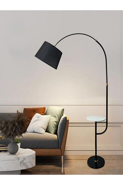 DEC14 Floor lamp with an elegant and modern design