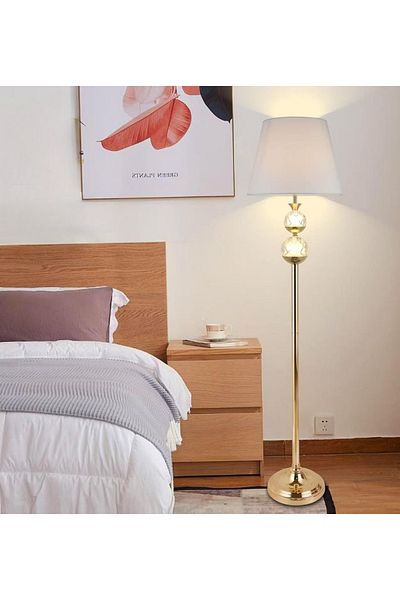 DEC14 Floor lamp with an elegant and modern design, golden color