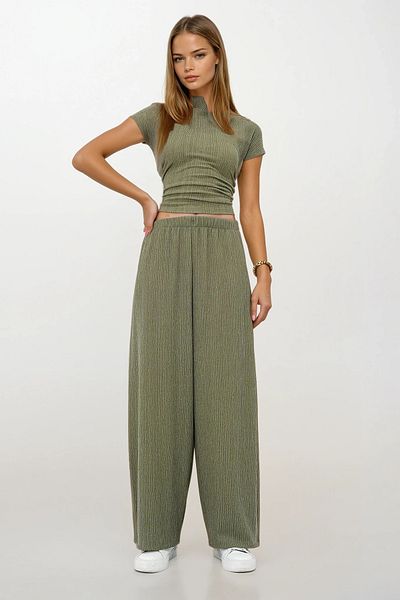 VAGGON Women's Green Stand Collar Textured Side Draped Crop Blouse and Wide Leg Pants Set Prmx13411