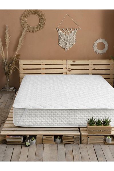 Karna Home Saltea matlasată rezistentă la lichide 4 colțuri elastică 180x200