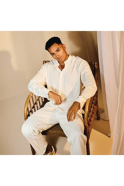 Iconic Iconic Regular Fit Textured Shirt with Collar and Long Sleeves