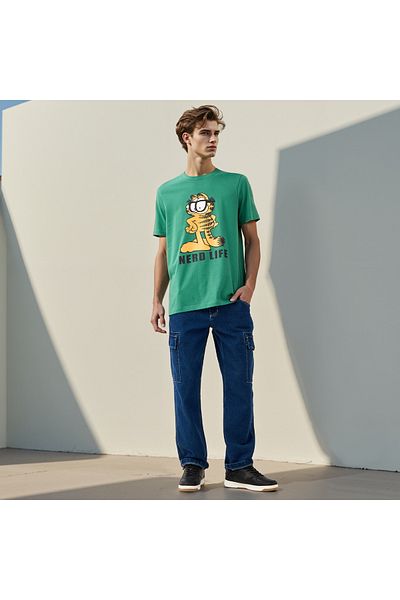 FAV Garfield Print Crew Neck T-shirt