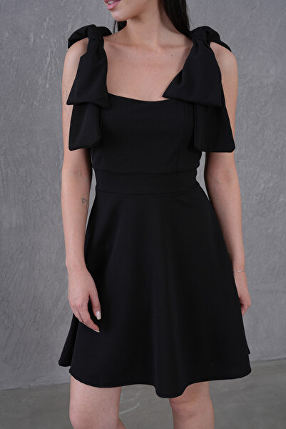 Secret Passion Lingerie Γυναικείο κρεπ ύφασμα φιόγκο λουράκι λεπτομέρεια τετράγωνο γιακά μίνι μαύρο βραδινό φόρεμα 2030