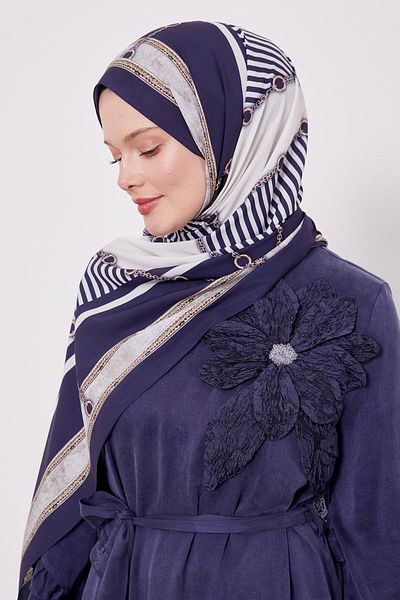 Levidor Chain Pattern Love Shawl