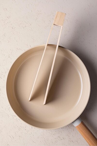 The Mia Natura Wooden Serving Tongs 30X4 cm