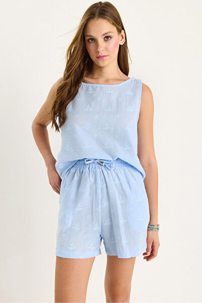 Bianco Lucci Жіноча блуза з товстими бретелями, еластичним поясом, кишенями та шортами з вишивкою квітів, комплект з мусліну 60282018