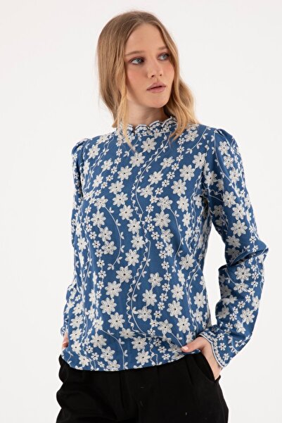 By Mare Style Garland-Laced Pure Cotton Blue Blouse