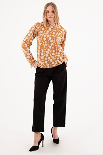 By Mare Style Garland-Laced Pure Cotton Mustard Blouse