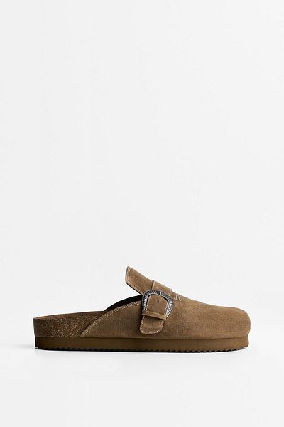 Bershka Embroidered clogs with buckle