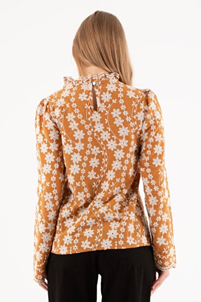 By Mare Style Garland-Laced Pure Cotton Mustard Blouse