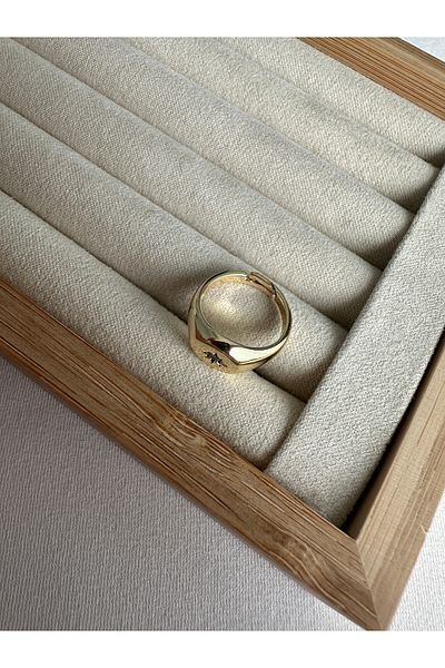 ringbox Gold Stone Star Pinky Ring