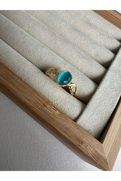 ringbox Turquoise Oval Stone Wing Ring