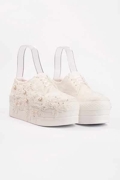 E&L Company 6cm Bride Konverse, Embroidered. Off-White, Bird Light.