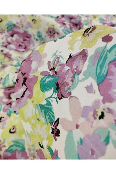 Kumaş Parça Cotton Satin with Flowers on White (Width 140 cm X Length 175 cm)