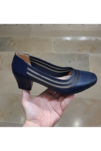 WHİTE LİNE Kadın Küt Burun Geniş Kalıp Taraklı Ayak ve Kemik Çıkıntısına Özel Lacivert Klasik Topuklu Ayakkabı