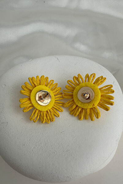 Modex Bohemian Style Bead Detail Daisy Flower Earrings (5cm)