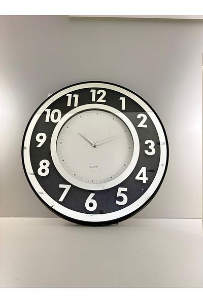 DEC14 Wall clock with a distinctive and modern design, diameter 40 cm.