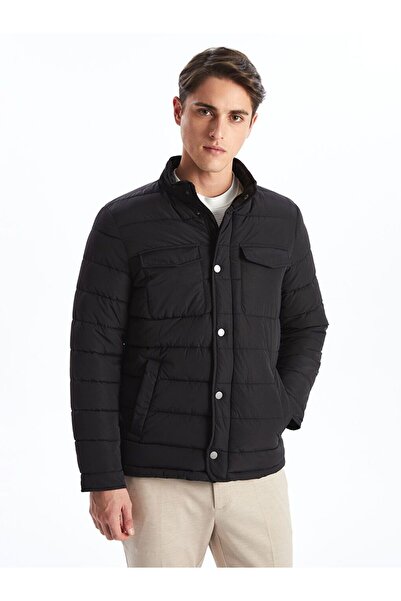 LC Waikiki سترة منتفخة للرجال ذات الياقة العالية باللون الأسود