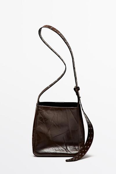 Massimo Dutti Zımbalı napa deri bucket çanta