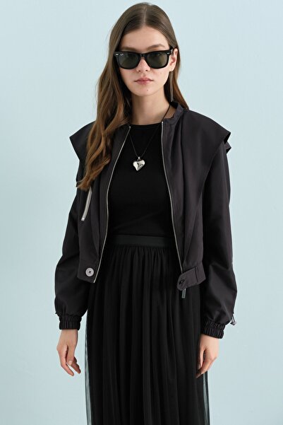 Nihan Büzgülü Kapşonlu Kısa Ceket Siyah