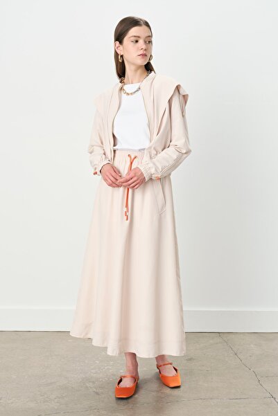 Nihan Büzgülü Kapşonlu Kısa Ceket Bej