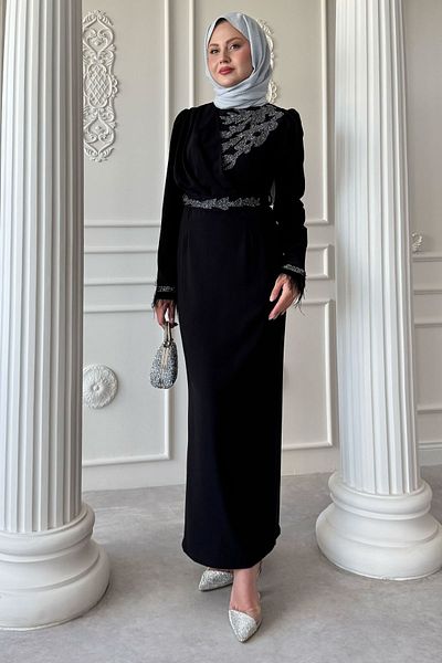 InStyle Βραδινό φόρεμα με πέτρινο γιακά με γούνινο μανίκι