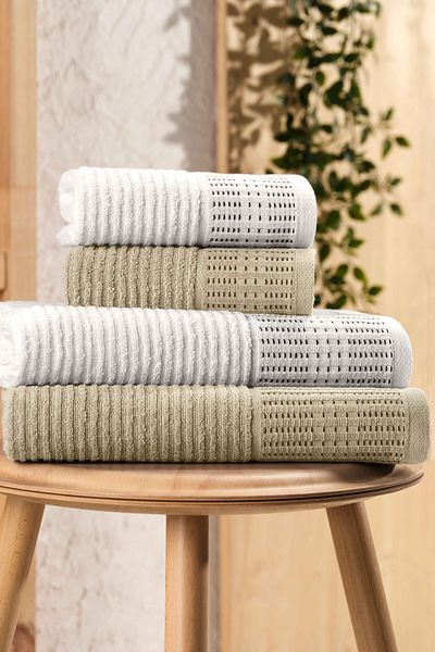 Eponj Home Σετ πετσετών 4 τεμαχίων Karaca Premium 50x85cm+90x160cm