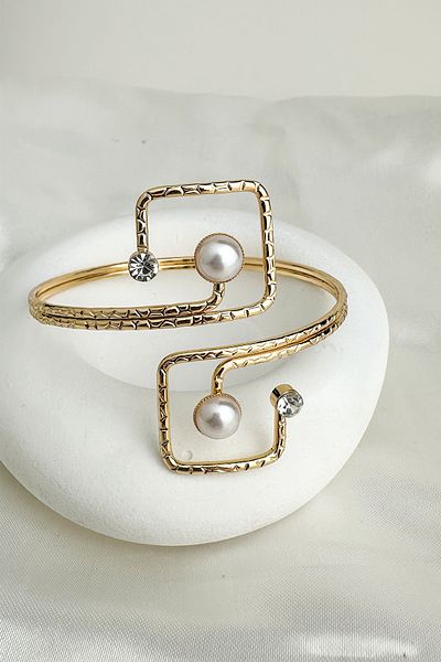 Modex Gold Color Square Pearl Stone Detail Arm Accessory (Diameter: 9cm)