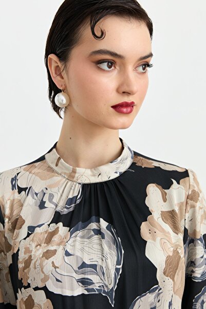 Nihan Yakası Büzgü Detaylı Kuşaklı Empirme Elbise Siyah