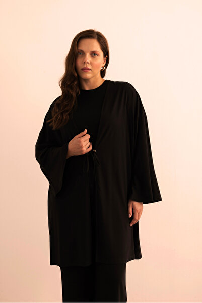 Aker Önden Bağcık Detaylı Örme Kimono