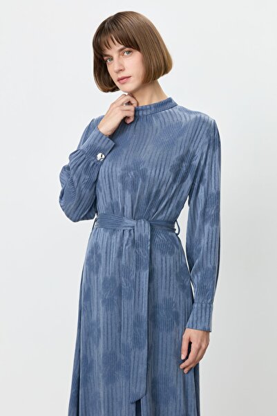 Nihan Büzgü Detaylı Kuşaklı Cupra Elbise İndigo