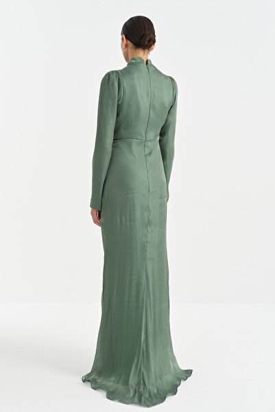 Nihan Taş Aksesuarlı Drapeli Abiye Haki