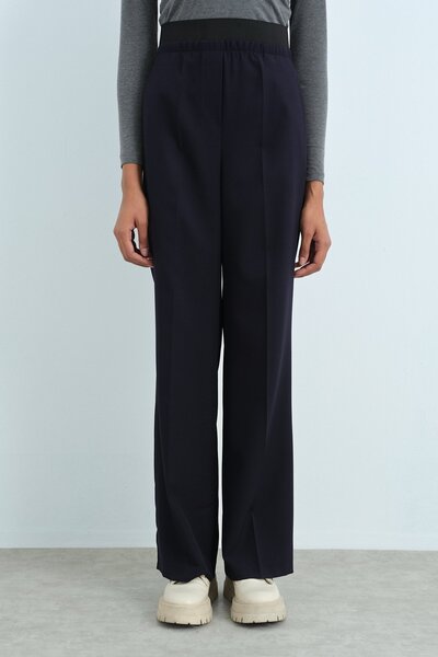 Nihan Beli Lastikli Ütü İzli Bol Paça Pantolon Lacivert