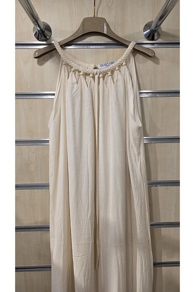 Park Moda Βαμβακερό φόρεμα με λαιμόκοψη με χάντρες με λεπτομέρεια μηδενικό μανίκι