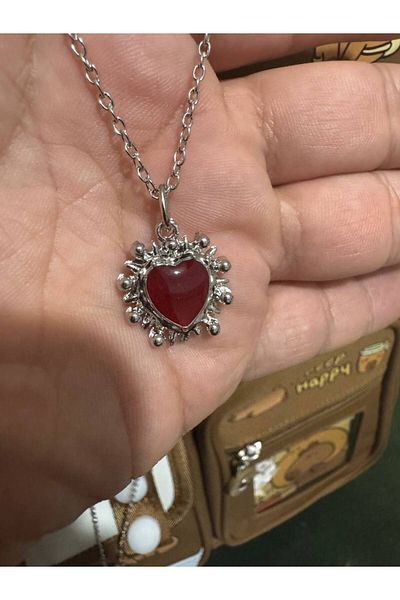 Herşey Nota Red Enameled Gothic Heart Figured Unisex Necklace – Icon of Passion and Mystery