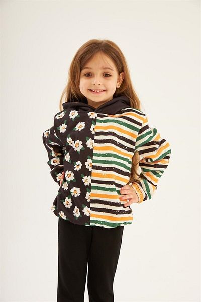 Marka Sensin Kids Girl's Black Printed Hooded Sweatshirt