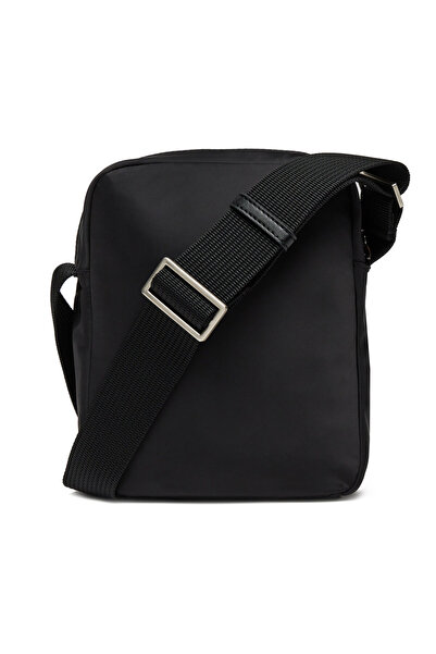 Calvin Klein Erkek Ayarlanabilir Askılı Fermuarlı Ön Bölmeli Siyah Omuz Çantası LV04D3176G-UB1