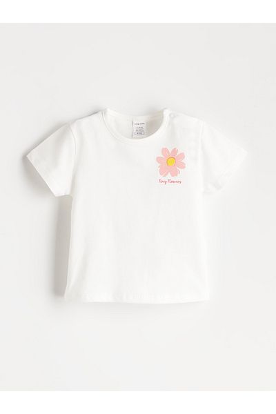 LC Waikiki Floral Baby Girl T-Shirt and Shorts 2-Piece Set